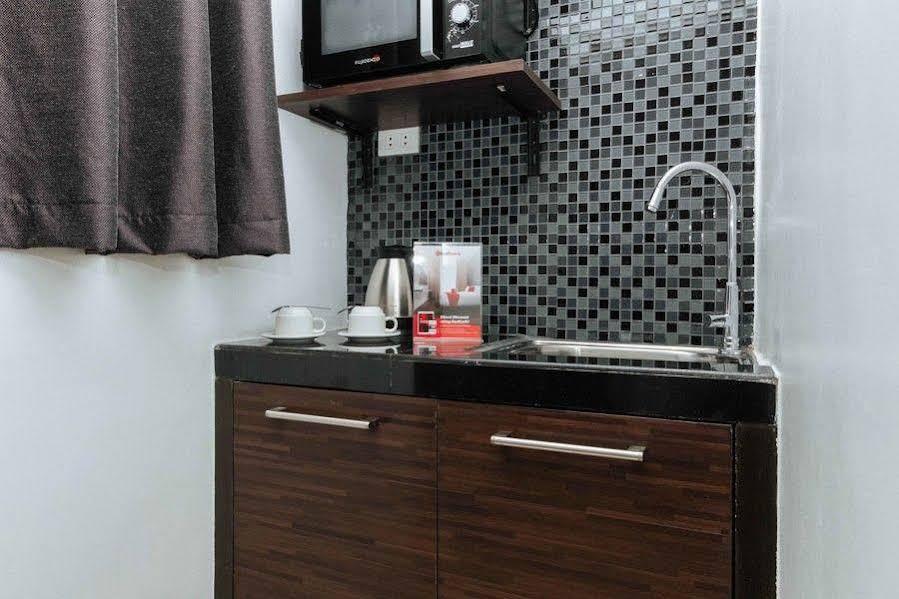 Reddoorz Plus @ Poblacion Makati Makati City Eksteriør bilde