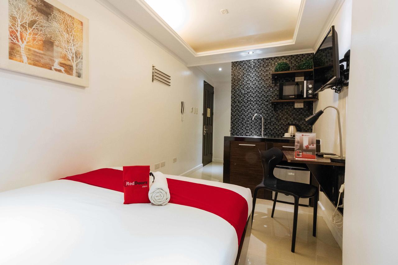 Reddoorz Plus @ Poblacion Makati Makati City Eksteriør bilde